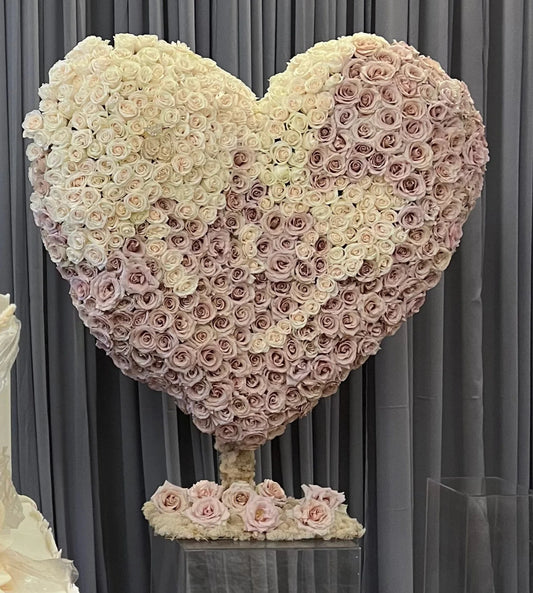 Standing Heart with Quicksand & Vandela Roses